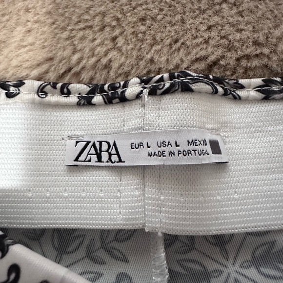 Zara Scarf Print Black and White Wide Leg Palazzo Pants L - Picture 4 of 5